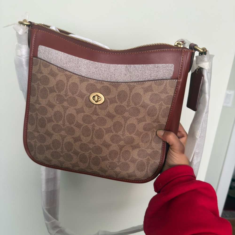 NEW Coach Chaise Crossbody Bag In Signature Canvas C8487